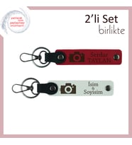 Çekilen Her Karede Aşk, Kamera Motifli Kişiselleştirilebilir İsimli Anahtarlık Takımı, Kırmızı-Beyaz