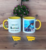 Laborant Kupa Bardak Sarı Fotoğraflı Tıp Bayramı Hediyesi Laborantlar Günü Hediyesi