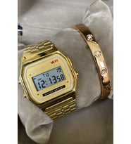 Cartier Bileklik Hediyeli Özel Kutulu Şık Casio Model Kadın Kol Saati Metal Kordon Altın Gold Renk Hanımlara Özel Günlerde Arkadasınıza Sevgilinize Ablaya Teyzeye Anneye Halaya Dogum Gunu Yıldonumu Kız Kardese Kız Cocuga Hediye Saat