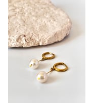 İnci Detaylı 14K Altın Kaplama Halka Küpe (Tasarım) (Gold)
