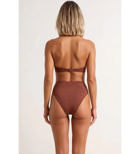 Kadın Bikini Takımı Yaka Üçgen Kap Yüksek Bel Slip Ahşap Aksesuar Detaylı Örme Kumaş
