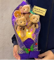 Renkli Led Işıklı Kişiye Özel Kahverengi Ayıcıklı Büyük Boy Peluş Ayıcık Buketi (Model 1)