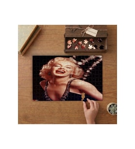 Marilyn Monroe Tasarımı 240 parça Ahşap Puzzle Ahşap Kutuda MP00977