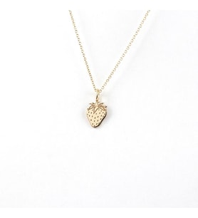 Kişiye Özel 925 Ayar Gümüş Minimal Çilek Figürlü Kolye (Gold)
