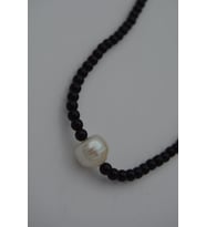 STONEAGE jEWELLERY İnci ve Oniks Taşlı Metalsiz Kolye (Altın / Dore)