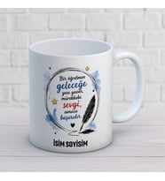 Kişiye Özel Bir Öğretmen Geleceğe Yazı Yazar Baskılı Kupa – Mürekkep ve Tüy Detaylı Öğretmen Kupası