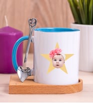 Kişiye Özel Pembe Yıldız Kafa Fotoğraflı Ahşap Altlıklı Mavi Kupa Bardak