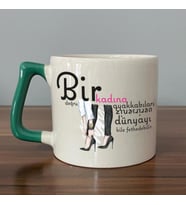 Bir Kadına Doğru Ayakkabıları Verirseniz Baskılı Kadınlar Günü Yeşil Kulplu D Kupa