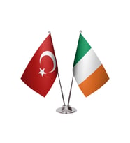 İrlanda İkili Masa Bayrağı