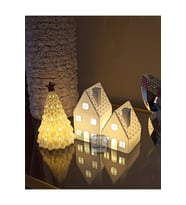 smilechild Yılbaşı Dekorasyon Led Mumlu 2 li Ev ve 12 cm Çam Ağacı Seti LED MUM DAHİLDİR PLASTİKTİR