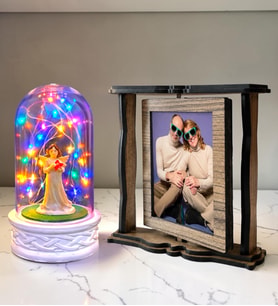 Kişiye Özel 2 Fotoğraflı Dönen Ahşap Çerçeve ve Şans Melekli Renkli LED Işıklı Fanus