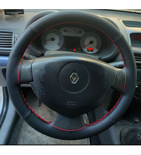 DİKİŞLİ DİREKSİYON KILIFI SİYAH DERİ NOKTALI DERİ KIRMIZI DİKİŞLİ RENAULT CLİO İÇİN