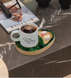 BK Gift Kişiye Özel Yapraklar Tasarımlı Doğal Ahşap Tabaklı Türk Kahvesi Fincanı Sunum Seti Model 9