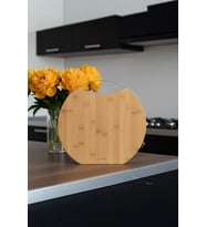Zoe - Çelik Kulplu Kesme Tahtası Yuvarlak Küçük (Bambu)