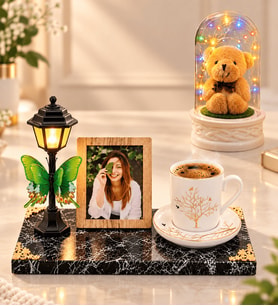 Fotoğraflı Sokak Lambalı Hayat Ağacı Porselen Kahve Fincanı ve Renkli LED Işıklı Peluş Ayıcıklı Fanus