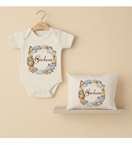 Pia Baby Premium %100 Pamuk İsme Özel Organik Baskılı Çıtçıtlı Bebek Body Ve Yastık Kılıfı 5053-19 (Ekru)