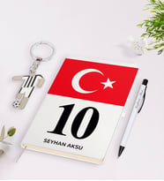 BK Gift Kişiye Özel Siyah-Beyaz Tasarımlı İsimli Defter kalem ve Formalı Metal Anahtarlık Model 2