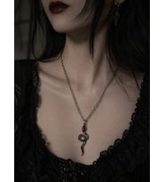 Gotik Yılan Figürlü Kırmızı Detaylı Metal Kolye Unisex 60 cm Zincir
