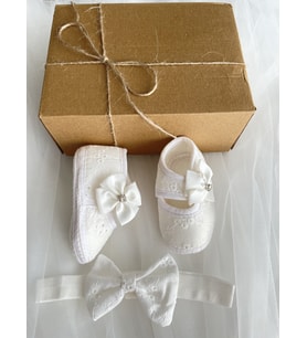 HOŞGELDİN BEBEK , YENİDOĞAN HEDİYELİK , KIZ BEBEK HEDİYE KUTUSU, BANDANALI BEBEK PATİK ,HASTANE ODASI , BABY SHOWER (Ekru)
