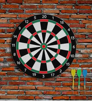 Profesyonel Dart Seti Ok Hedef Tahtası 6 Adet Çelik Uçlu Dart Oku ile Ev Ofis Turnuva Eğlence Oyunu