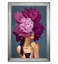 Kadın Motifli Kanvas Tablo 50 x 70 cm Silver Çerçeve