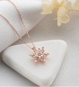 925 Ayar Beyaz Lotus Çiçeği Kolye Kadın Gümüş Kolye