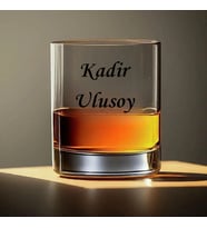Kişiye Özel İsimli Viski Bardağı – Soyisim Yazılı Özel Tasarım Cam Bardak