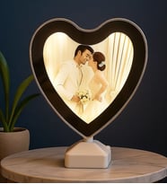 BK Gift Kişiye Özel Fotoğraflı Led Işıklı Kalpli Sihirli Ayna, Ev Hediyesi, Ofis Hediyesi, Sevgiliye Hediye