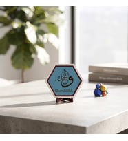 Estetik Elhamdülillah motifli masaüstü süsü, yaşam alanlarına derinlik katan modern bir dekorasyon parçası 10x10 cm, Gök Mavi