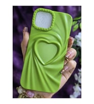 Iphone 15 Uyumlu 3D Kalpli Yeşil Silikon Kılıf