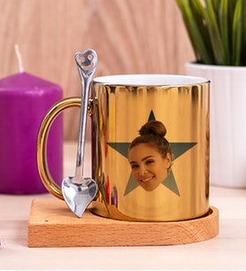 Kişiye Özel Mavi Yıldız Kafa Fotoğraflı Ahşap Altlıklı Gold Kupa Bardak