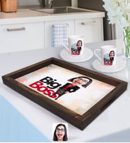 BK Gift Kişiye Özel Kadın Big Boss Karikatürlü Doğal Ahşap Tepsi ve 2’li Kahve Fincan Seti-2