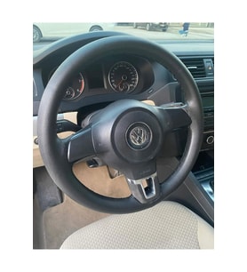 DİKİŞLİ DERİ DİREKSİYON KILIFI DAMARLI SİYAH DERİ SİYAH DİKİŞLİ VOLKSWAGEN POLO