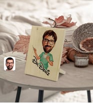 BK Gift Kişiye Özel İsimli Erkek Cerrah Karikatürlü Dekoratif Ahşap Çerçeve Model 1