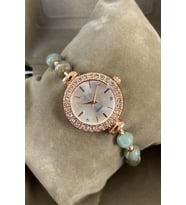 Saat Kutulu Rose Gold Renk Mozaik Boncuk Kordon Kadın Kol Saati Minimal Sürpriz Yılbaşı Son Moda Hediye Sevgiliye Anneye Ablaya Eşe Hanıma Kardeşe Teyzeye Doğum Günü Yıl Dönümü Hediyesi Arkadaşa Dosta