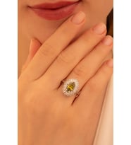 Kadın Gümüş Yüzük - Damla Model Zultanit Taşlı Baget Süslemeli Rodyumlu Kadın Yüzük