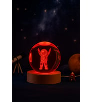 3D Astronot Küre Kristal Led Gece Lambası – USB'li Ahşap Standlı LED Masa - Gece Lambası RGB Led