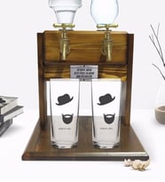 BK Gift Kişiye Özel Renkli Baskılı İsimli İkili Rakı Bardağı ve Çift Musluklu Doğal Ahşap Rakı Standı-132 (Model 1)