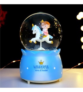 Unicorn Üzerinde Prens Işıklı Müzikli Püskürtmeli Büyük Boy Kar Küresi