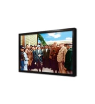 Atatürk İnceleme Yaparken Çerçeveli Cam Tablo