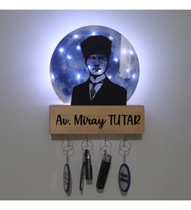 Lucenda Led Işıklı Pleksi Dolunay Kişiselleştirilebilir Dekoratif Biblo Atatürk Portre Anahtar Askılığı (Mavi)