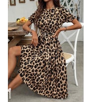 Kadın Kısa Kollu Yakalı Belden Kuşaklı Leopar Desenli Midi Süprem Elbise