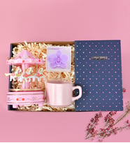 Kişiye Özel Kalp Desenli Defter& Atlı Karınca Müzik Kutusu& Pembe Renkli Kupa& Orkide Çiçeği Model Mor Renkli Mum Hediye Seti