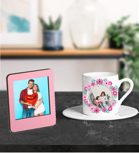 Kişiye Özel Çiçekli Çerçeveli Fotoğraf Tasarımlı Türk Kahve Fincanı Ve Resimli Pembe Çerçeve