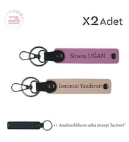 Öğrenciye Yılbaşı Sürprizi, İsim & Soyisim Yazılı 2’li Anahtarlık Seti, Yavru Ağzı-Pembe-Lacivert (Çok Renkli)