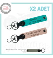 Retro Motorculara Özel, İsim Ve Plaka Yazılı Hediyelik x2 Kişisel Anahtarlık, Yavruağzı-K Turkuaz-Gr
