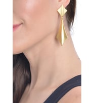 Kadın Altın Renk Kaplama Çivili Model Geometrik Küpe