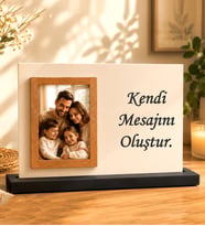 Kişiye Özel Fotoğraflı Ahşap Masaüstü Çerçeve – Kendi Mesajını Oluştur Aile ve Sevdiklerinize Özel Hediye