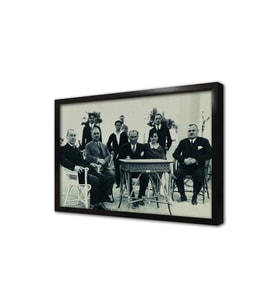 Atatürk Arkadaşlarıyla Otururken Çerçeveli Mdf Tablo