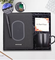 Kişiye Özel Wireless Powerbank 5000 mAh Akıllı Organizer & Siyah Mat Kalın Roller Kalem & Siyah Mat Kupa Hediye Seti